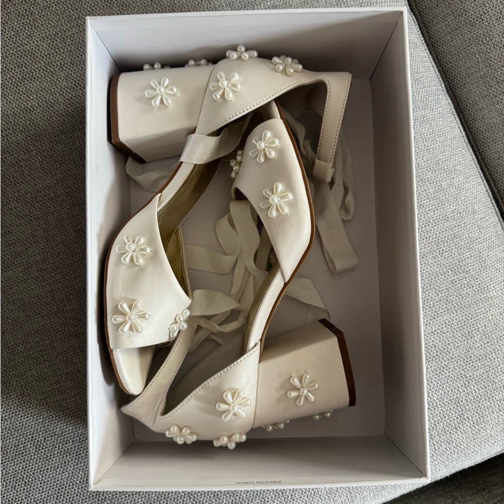 Forever Soles Melody Ivory Bridal Low Block Heels - Picture 6 of 8